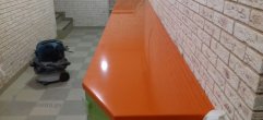 Столешница из оранжевого искусственного камня